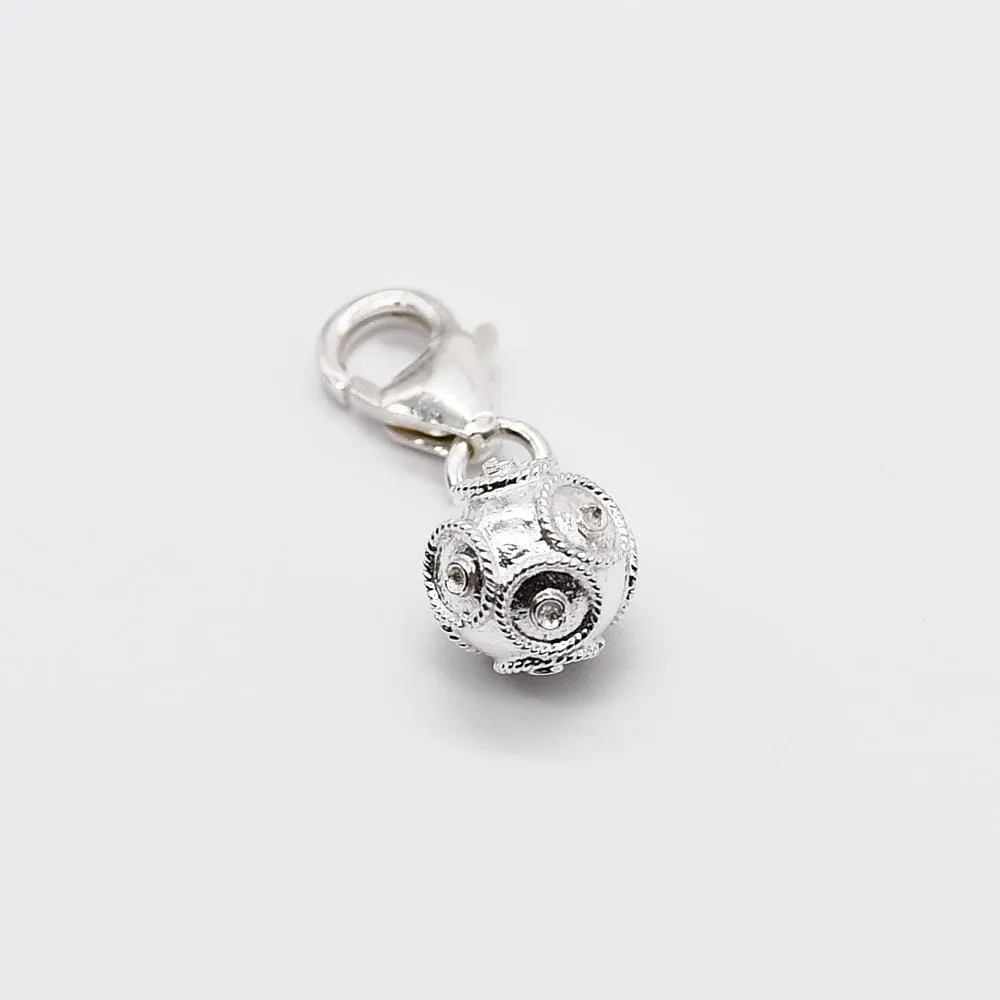 Conta de Viana I Charm en argent