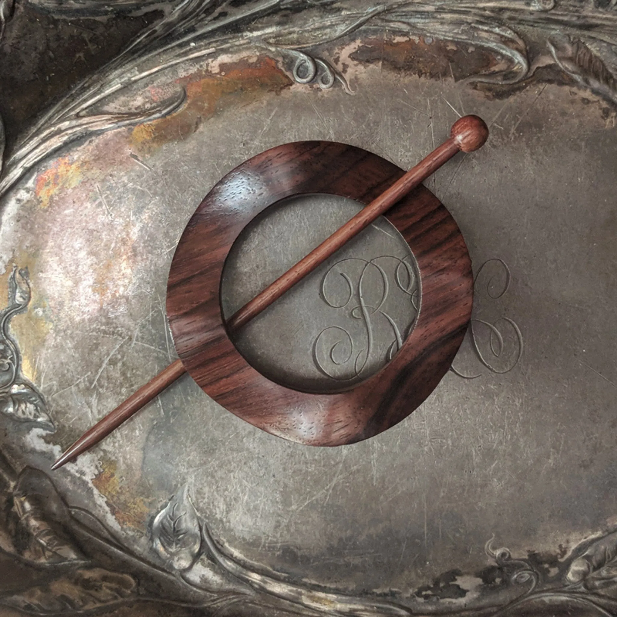 JUL Classic Waves Shawl Pin